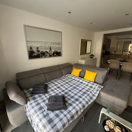 Apartment Modern Direct Access To Beaches Sliema