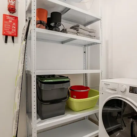 Modern Direct Access To Beaches Lägenhet