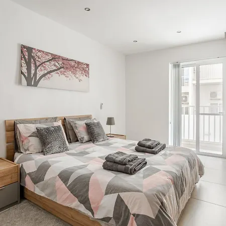 Apartment Modern Direct Access To Beaches Sliema