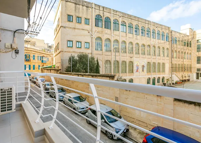 Modern 3-bedroom In Near Promenade And Ferries *