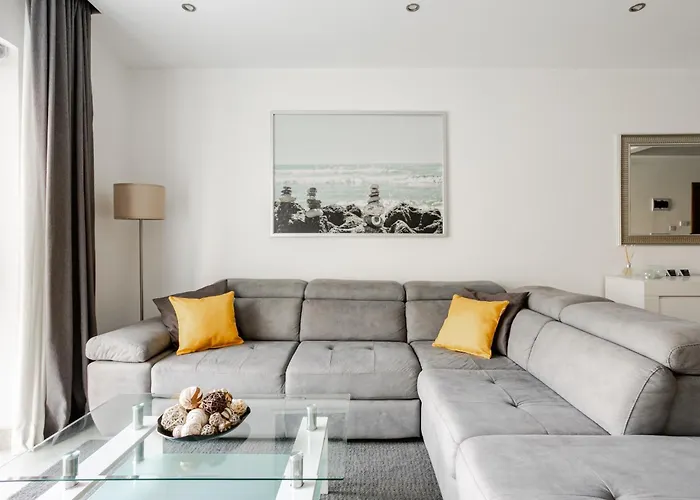 Modern 3-bedroom In Near Promenade And Ferries Lägenhet *