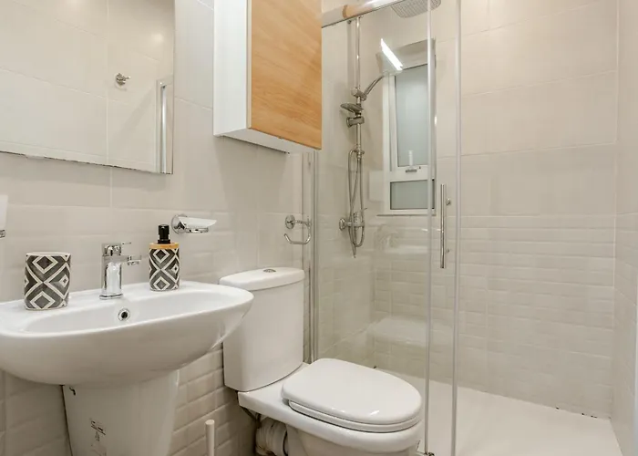 Lägenhet Modern 3-bedroom In Near Promenade And Ferries