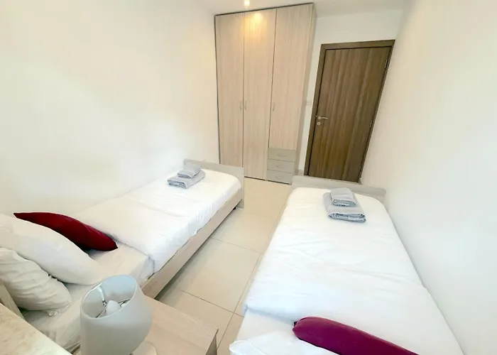 Modern 3-bedroom In Near Promenade And Ferries Lägenhet Sliema